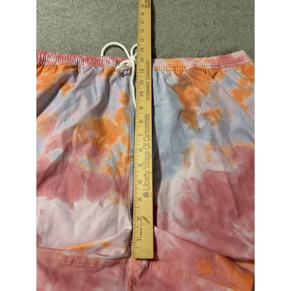 HUK Tie Dye Volley 6